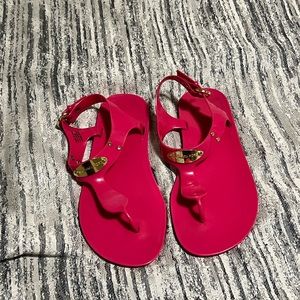 Michael kors jelly sandal size 5